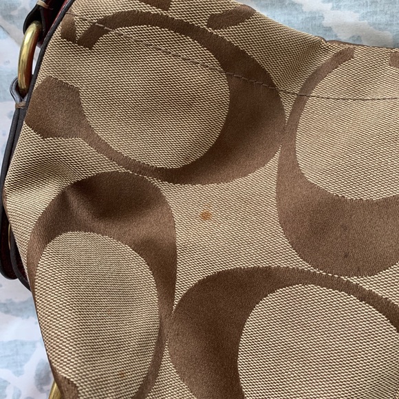 Coach Large Signature Bag - Picture 5 of 8